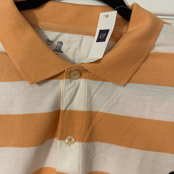 Gap Polo Style Shirt - Picture 3 of 10